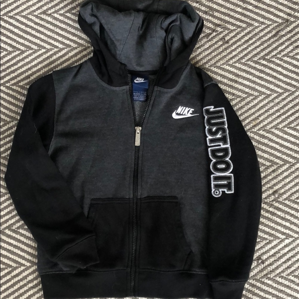Nike zip up hoodie